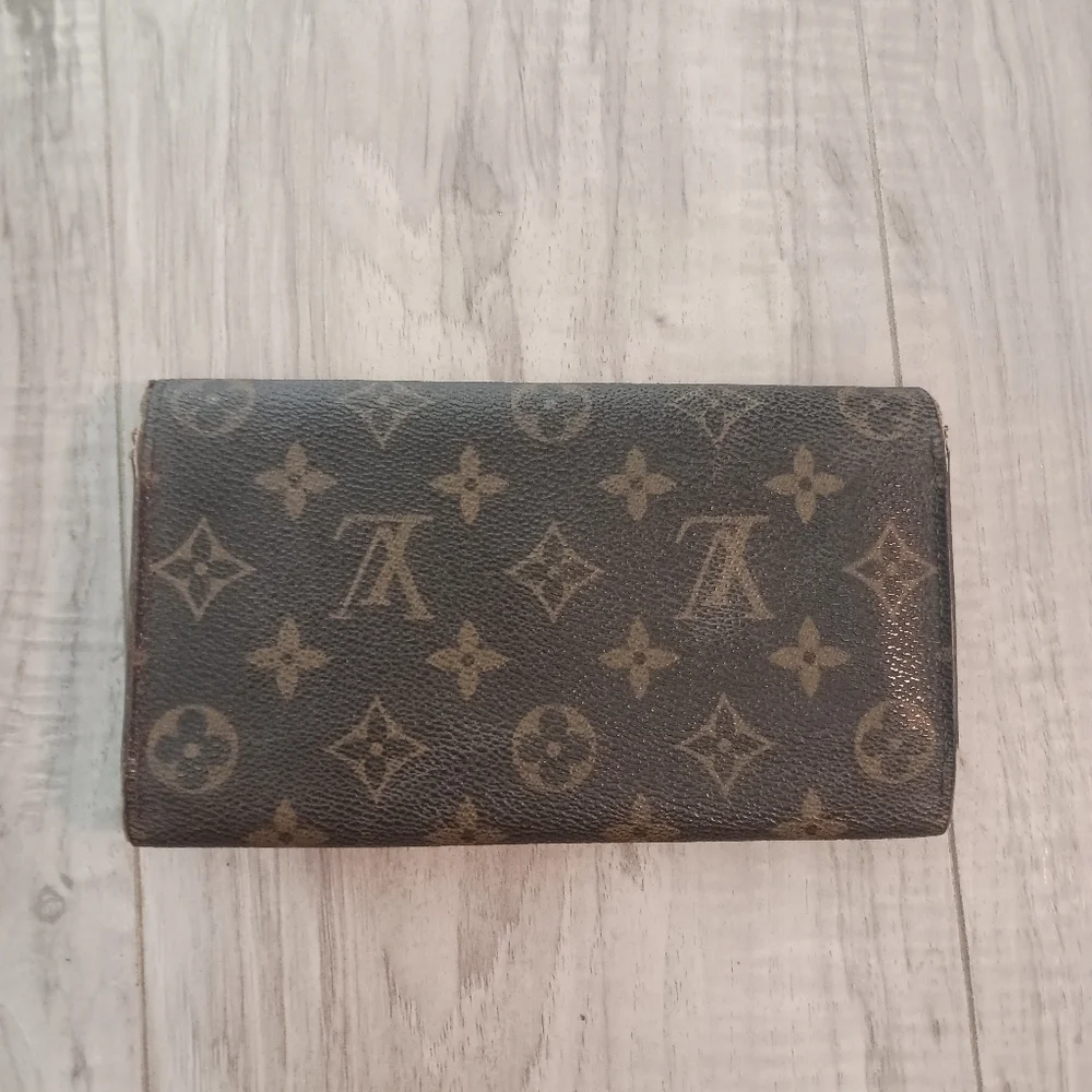 LOUIS VUITTON Porte Tresor International Wallet